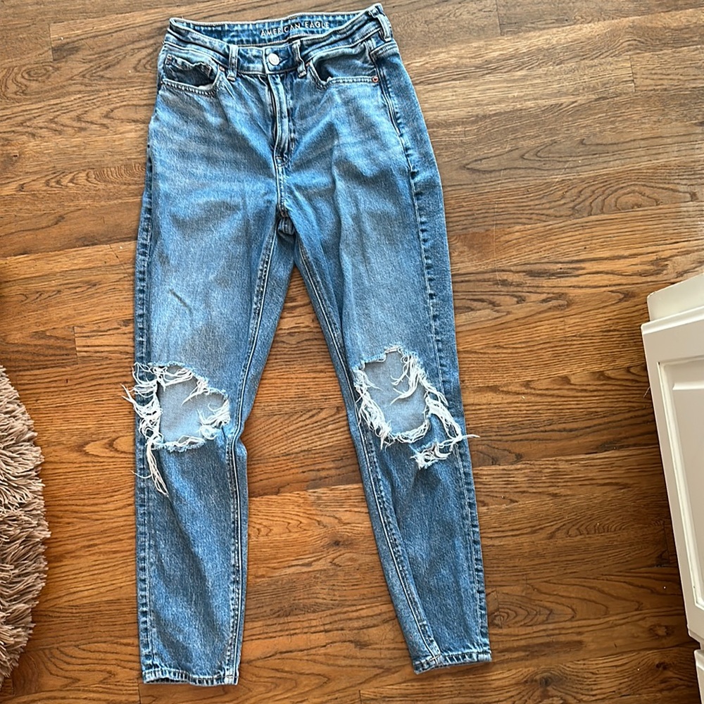 America Eagle Strigid mom jean Sz 2